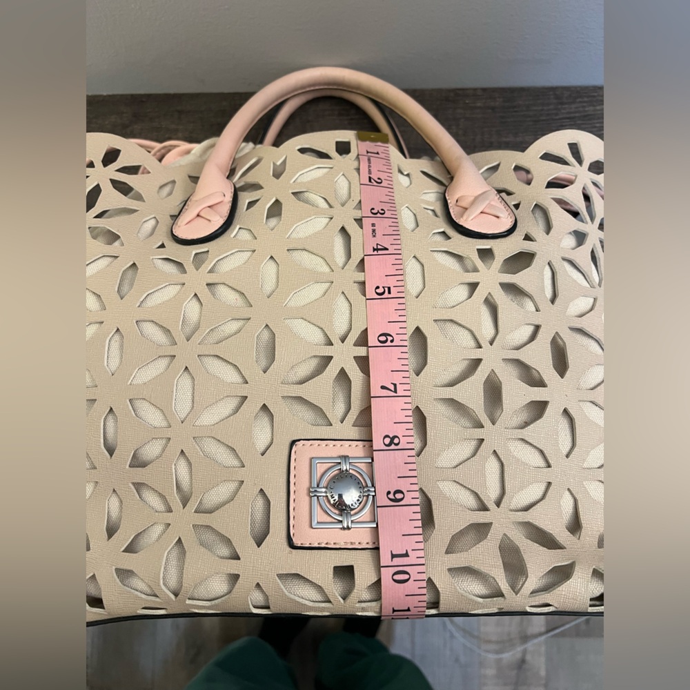 Catherine Malandrino Cream and Pink Cut-Out Tote with interior removable pouch - Picture 4 of 11